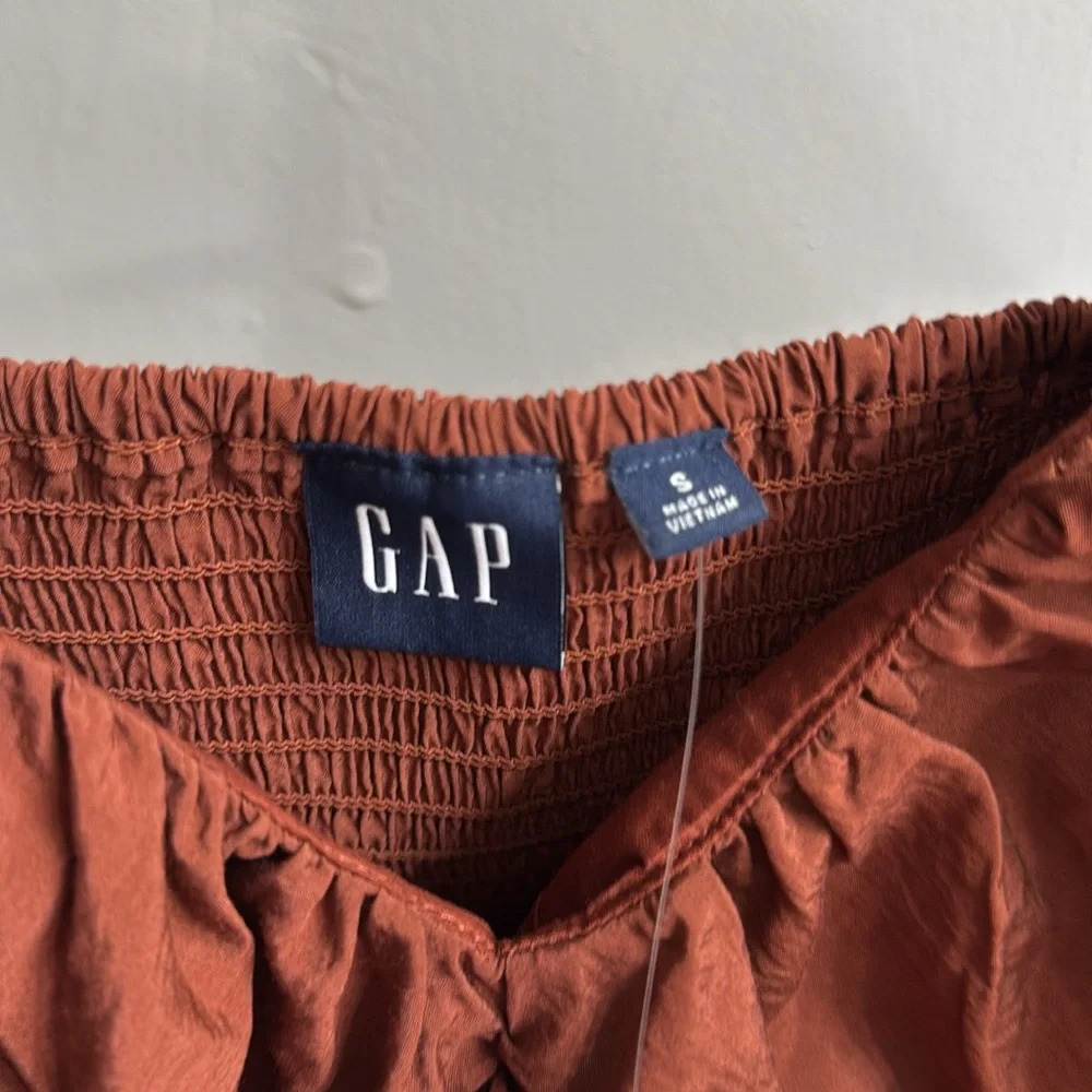 Gap Puff Sleeve Ruched Top NWT size Small - Picture 10 of 11